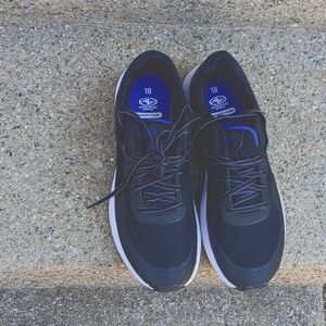 NEW ATHLETIC WORKS SHOES (NEW)